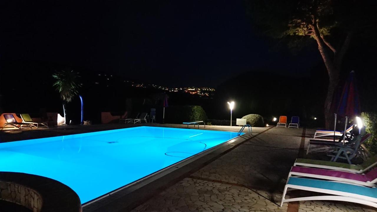 كابوليفيري Residence Melograno المظهر الخارجي الصورة
